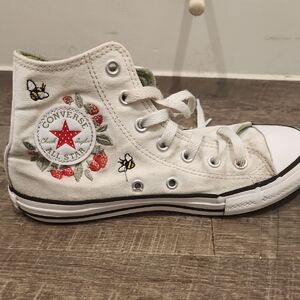 Converse White High-Top Sneakers with Iconic Design